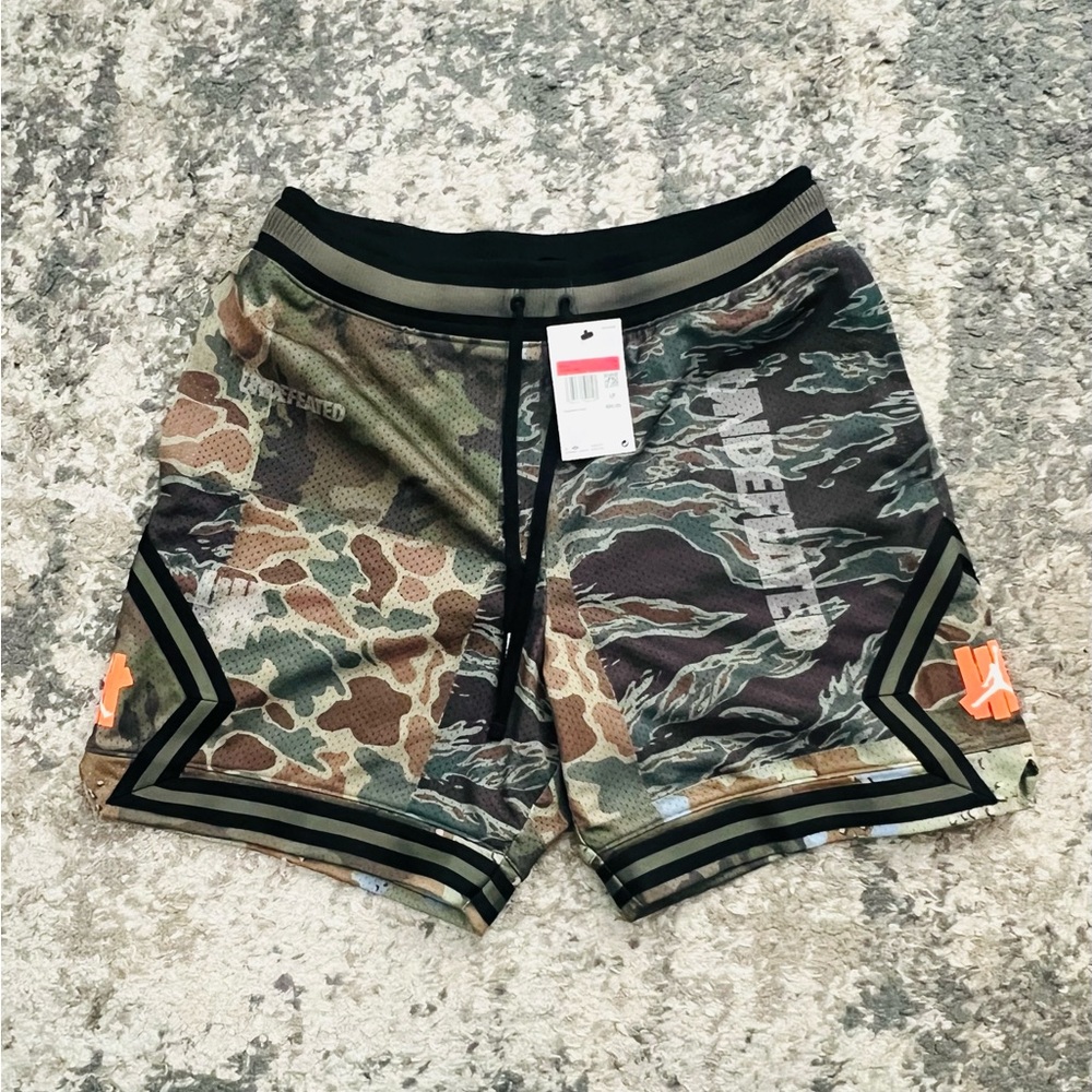 Brand New - Jordan & Undefeated camo basketball shorts